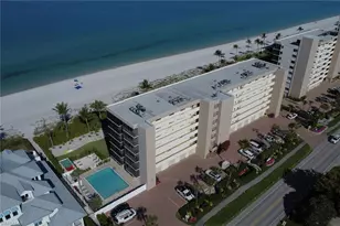 10475 Gulf Shore Dr, Naples, FL 34108 - Photo 27