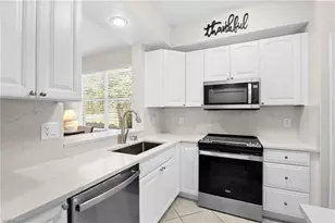 2335 Carrington Ct, Naples, FL 34109 - Photo 5