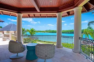 840 Admiralty Parade E, Naples, FL 34102 - Photo 11