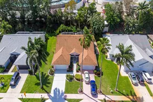 472 St Andrews Blvd, Naples, FL 34113 - Photo 1