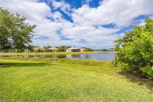 2446 Heydon Cir E, Naples, FL 34120 - Photo 33