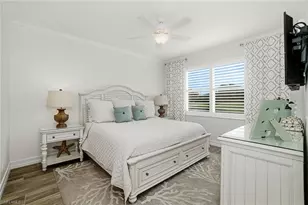 2310 Carrington Ct, Naples, FL 34109 - Photo 7