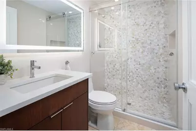 1070 5th St S, Naples, FL 34102 - Photo 15