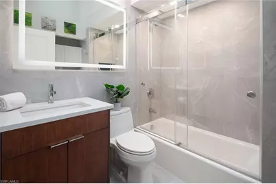 1070 5th St S, Naples, FL 34102 - Photo 17