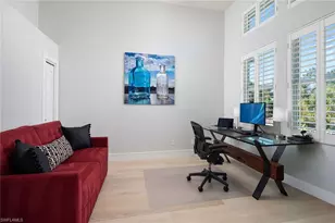 1070 5th St S, Naples, FL 34102 - Photo 13