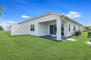 9209 Cayman Dr N, Naples, FL 34114 - Photo 37
