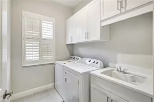 9209 Cayman Dr N, Naples, FL 34114 - Photo 17