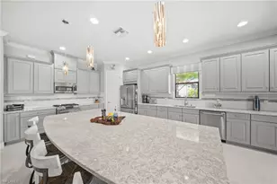 9282 Rialto Ln, Naples, FL 34119 - Photo 13