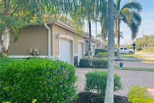 9620 Roundstone Cir, Fort Myers, FL 33967 - Photo 13
