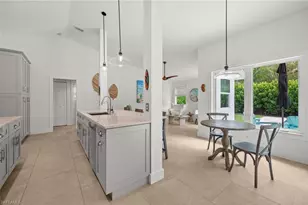 2476 River Reach Dr, Naples, FL 34104 - Photo 15