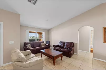 218 Pembroke St, Lehigh Acres, FL 33974 - Photo 5