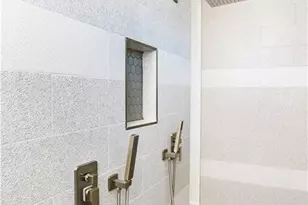 231 Legacy Ct, Naples, FL 34110 - Photo 29