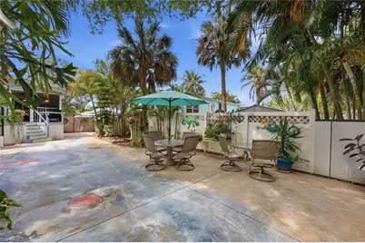 1229 Skyline Dr, Naples, FL 34114 - Photo 23