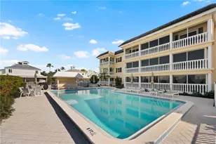666 3rd St S, Naples, FL 34102 - Photo 25