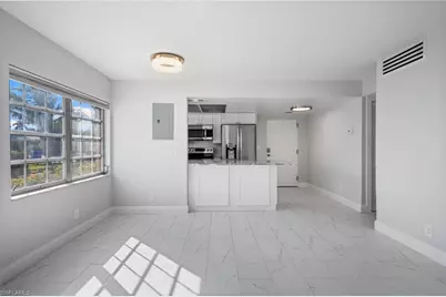 666 3rd St S #106, Naples, FL 34102 - Photo 15
