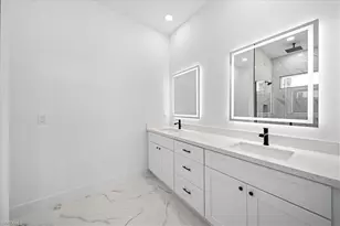 2116 NE 10th Ave, Cape Coral, FL 33909 - Photo 17