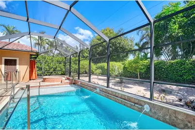 672 Fairway Ter, Naples, FL 34103 - Photo 29