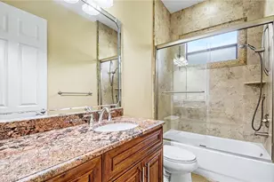 672 Fairway Terrace, Naples, FL 34103 - Photo 19