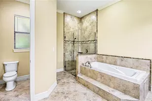 672 Fairway Terrace, Naples, FL 34103 - Photo 13