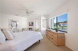 577 Beachwalk Cir, Naples, FL 34108 - Photo 15