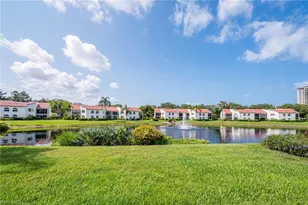 577 Beachwalk Cir, Naples, FL 34108 - Photo 25