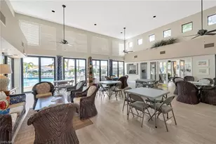 577 Beachwalk Cir, Naples, FL 34108 - Photo 33