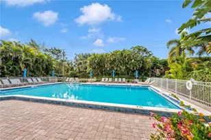577 Beachwalk Cir, Naples, FL 34108 - Photo 39