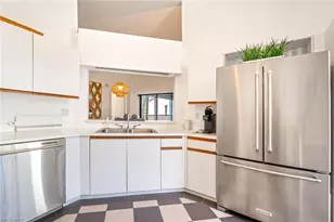 577 Beachwalk Cir, Naples, FL 34108 - Photo 13