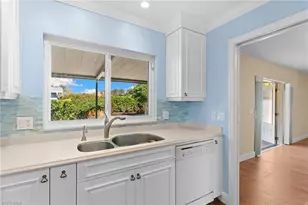 1036 Lake Shore Ct, Naples, FL 34103 - Photo 7
