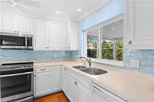1036 Lake Shore Ct, Naples, FL 34103 - Photo 5