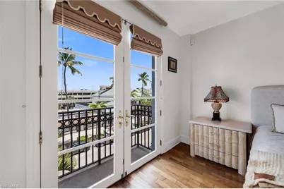 780 5th Ave S #303, Naples, FL 34102 - Photo 9