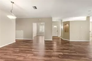 7005 Pinnacle Ln, Naples, FL 34110 - Photo 11