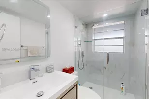 7877 Golf Cir Dr, Margate, FL 33063 - Photo 21