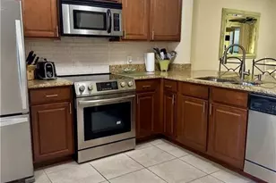 3062 Sandpiper Bay Cir, Naples, FL 34112 - Photo 9