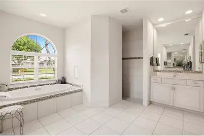 10815 Phoenix Way, Naples, FL 34119 - Photo 19