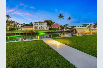 337 Mooring Line Dr, Naples, FL 34102 - Photo 5