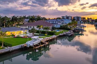 337 Mooring Line Dr, Naples, FL 34102 - Photo 9