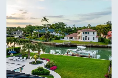 337 Mooring Line Dr, Naples, FL 34102 - Photo 13