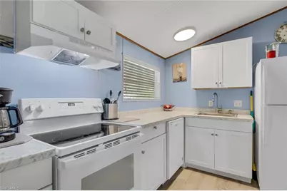 220 Ocean Reef Ln #129, Naples, FL 34114 - Photo 3