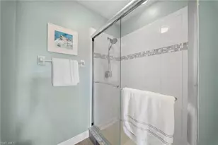 565 Windsor Sq, Naples, FL 34104 - Photo 19
