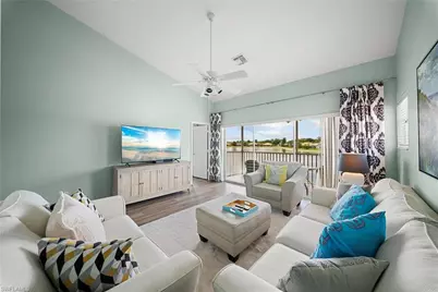 565 Windsor Sq #202, Naples, FL 34104 - Photo 1