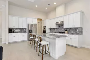 9288 Cayman Dr, Naples, FL 34114 - Photo 15