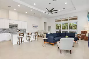 9288 Cayman Dr, Naples, FL 34114 - Photo 3