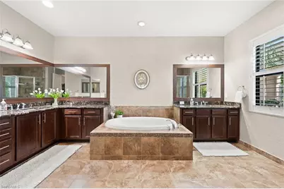 3995 Bering Ct, Naples, FL 34119 - Photo 29