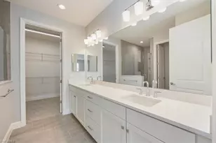 2633 Seychelles Cir, Naples, FL 34112 - Photo 15