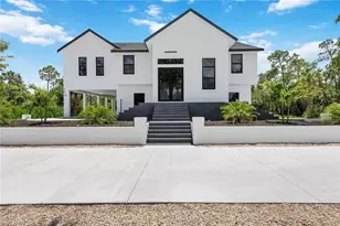 240 33rd Ave NE, Naples, FL 34120 - Photo 3