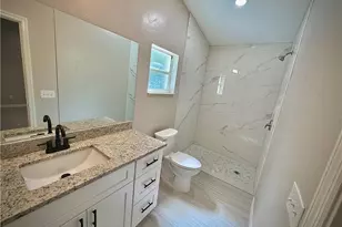 241 8th St SE, Naples, FL 34117 - Photo 17