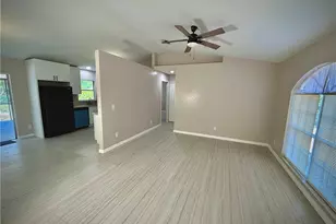 241 8th St SE, Naples, FL 34117 - Photo 7