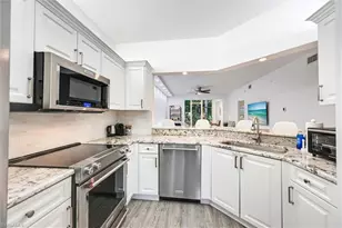859 Tanbark Dr, Naples, FL 34108 - Photo 11