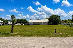 7850 Friendship Ln, Naples, FL 34120 - Photo 3
